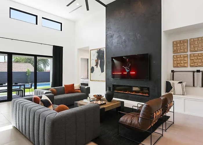 Luxe - Ember - Pool Heat Available - Fire Pit Holiday home