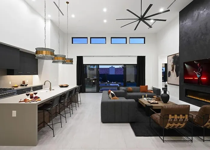 Luxe - Ember - Pool Heat Available - Fire Pit * Scottsdale