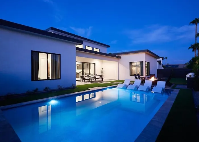 Luxe - Ember - Pool Heat Available - Fire Pit
