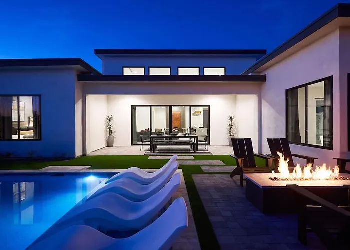 Holiday home Luxe - Ember - Pool Heat Available - Fire Pit