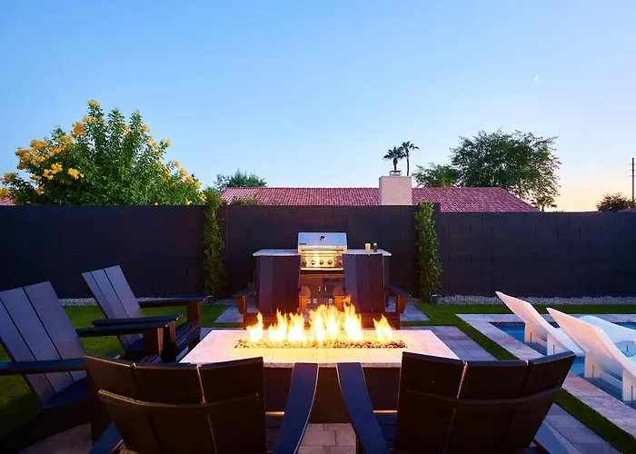 Luxe - Ember - Pool Heat Available - Fire Pit *