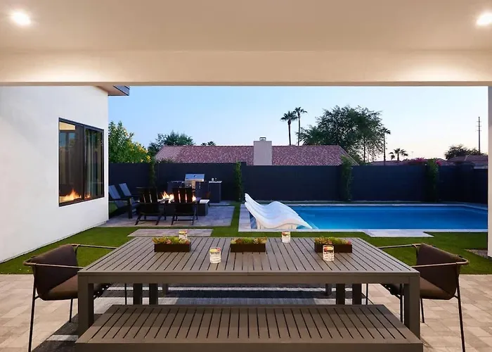 Luxe - Ember - Pool Heat Available - Fire Pit